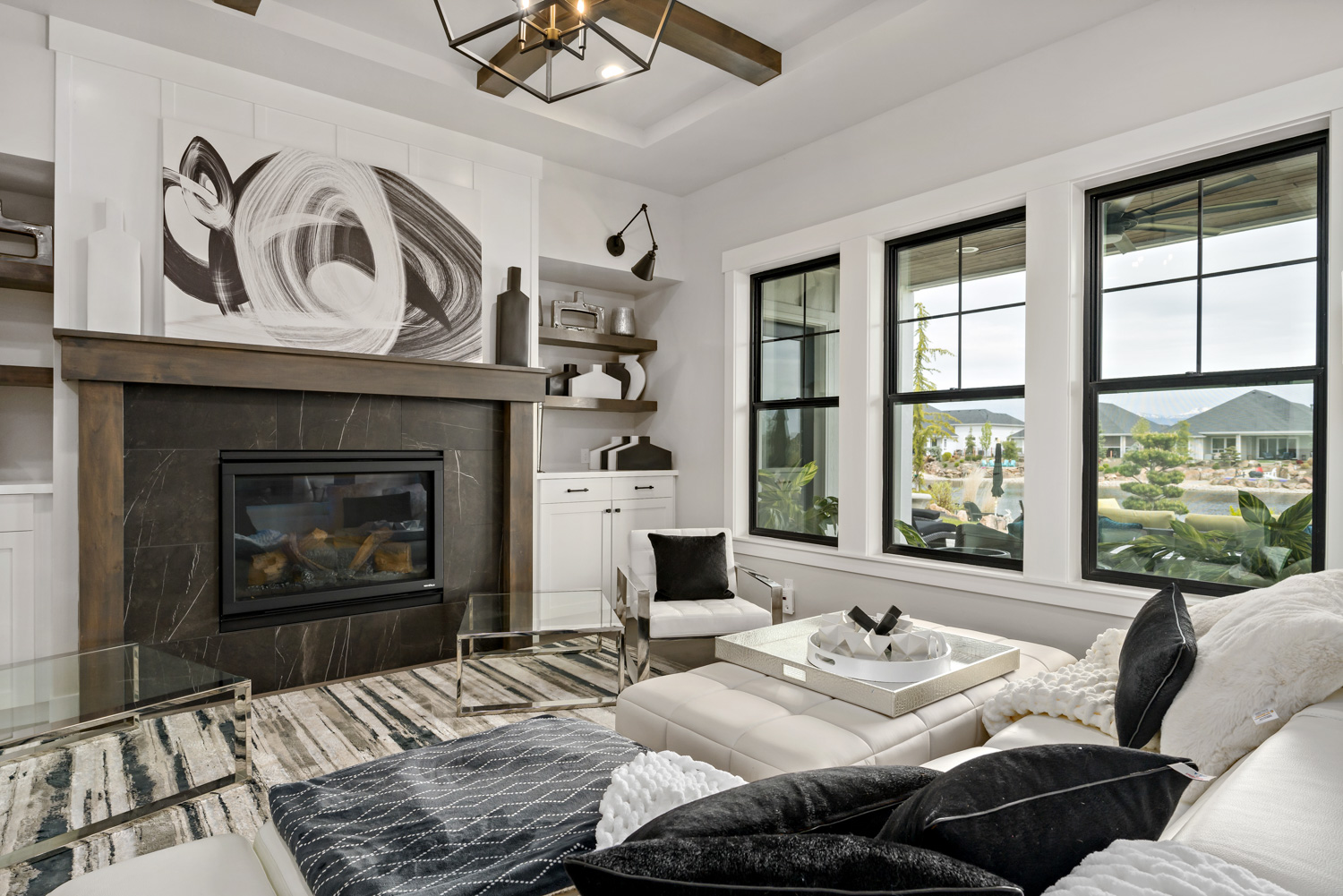 1356 N Truman Avenue photo 9