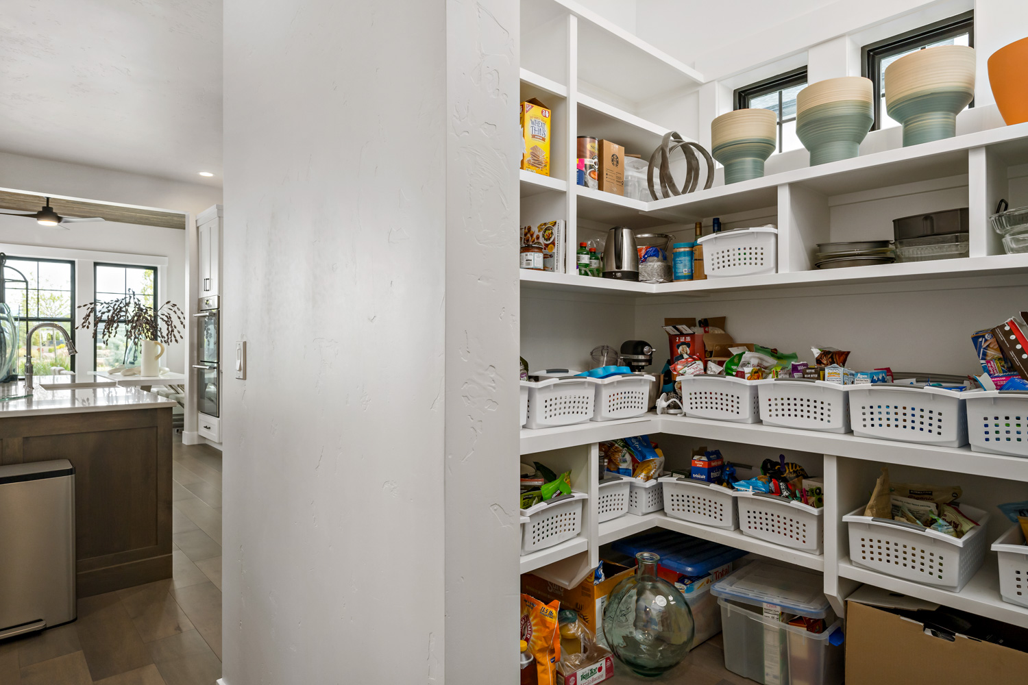 1356 N Truman Avenue photo 12