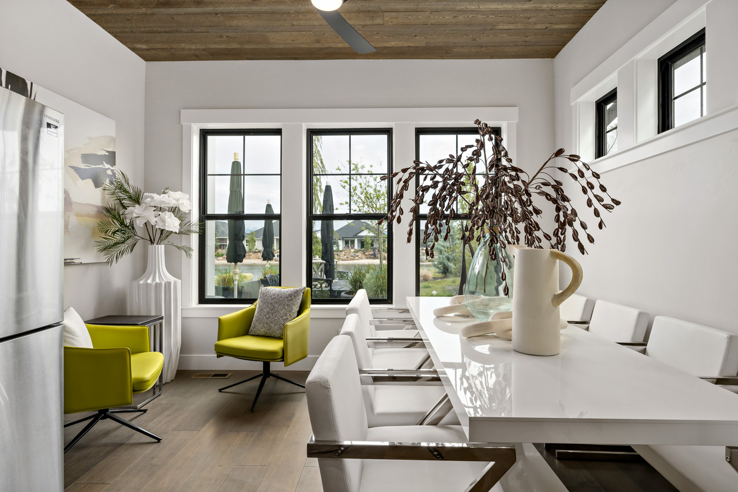 1356 N Truman Avenue photo 14