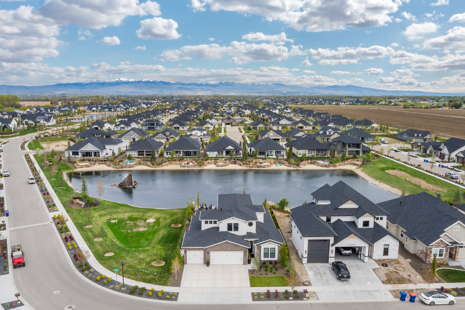 1356 N Truman Avenue photo 48