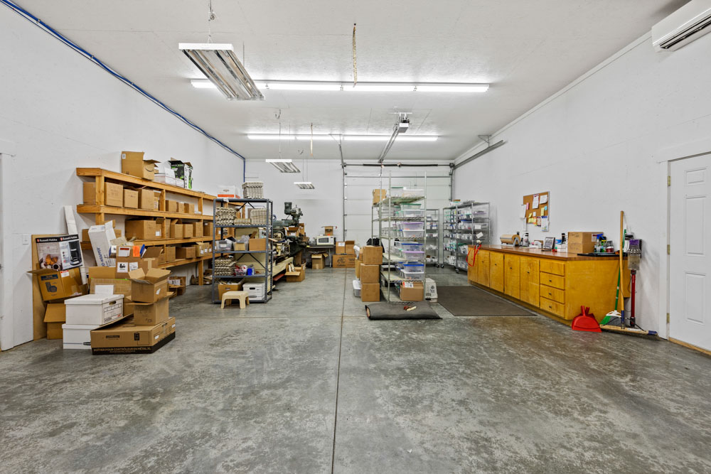 62924 Wolf Creek Lane photo 10