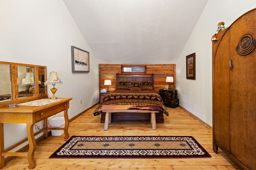 62924 Wolf Creek Lane photo 27