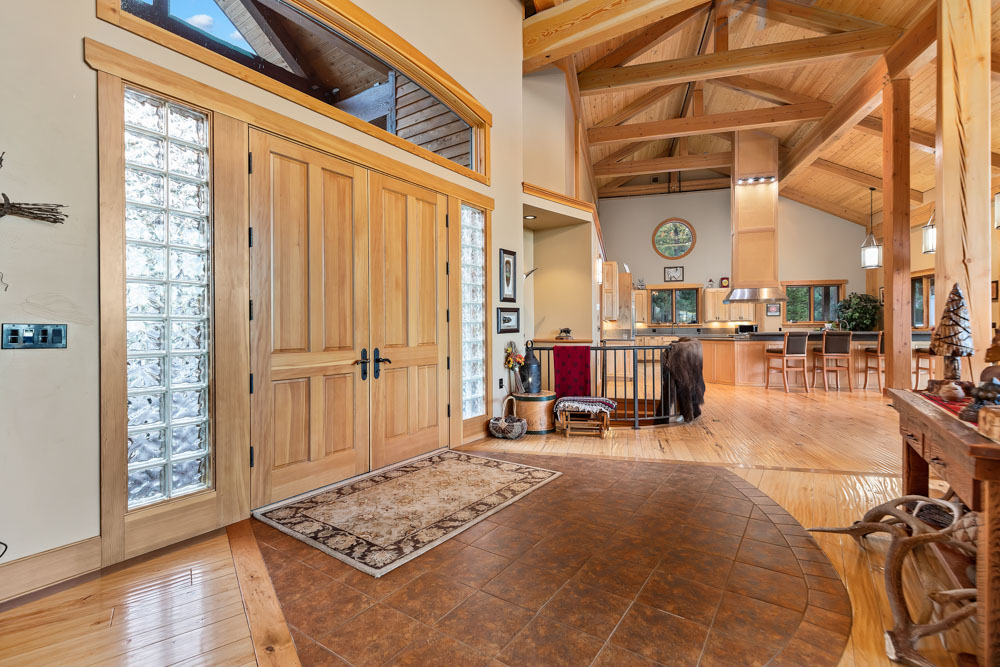 Wolf Creek Lane kitchen