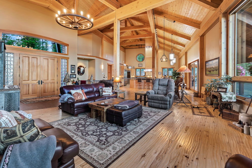 Wolf Creek Lane interior