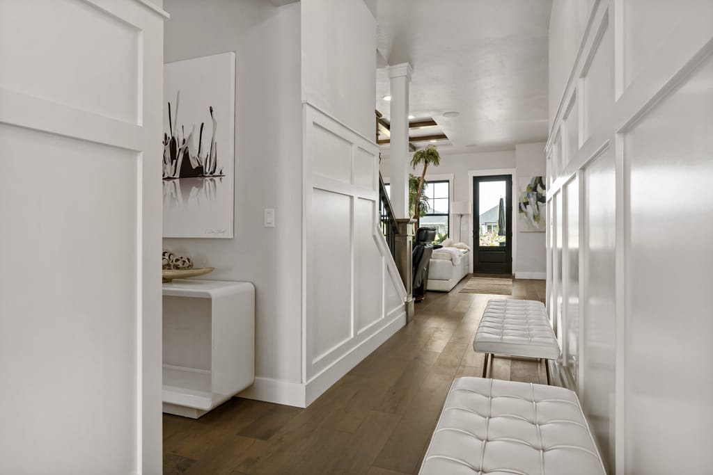 1356 N Truman Avenue photo 5