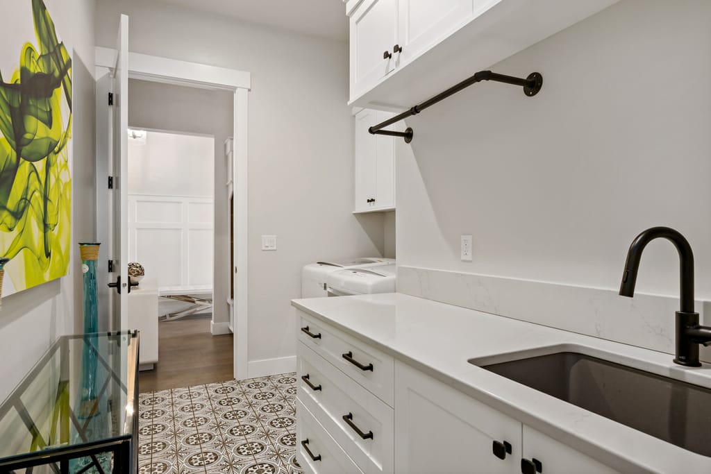 1356 N Truman Avenue photo 25