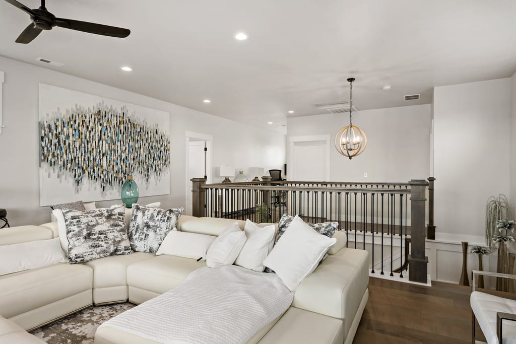 1356 N Truman Avenue photo 32