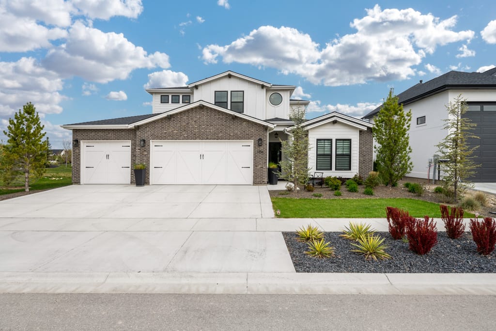 1356 N Truman Avenue photo 36