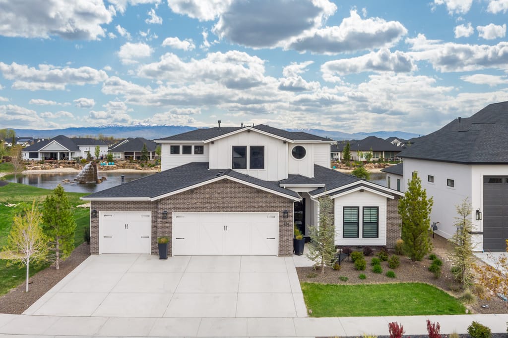 1356 N Truman Avenue photo 47