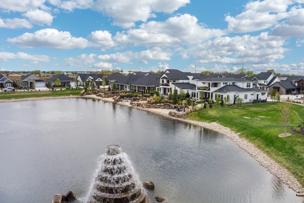 1356 N Truman Avenue photo 51