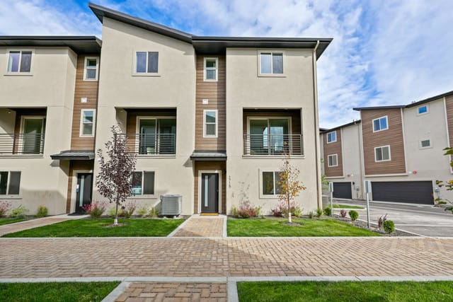 1715 S Rock View Drive photo 1