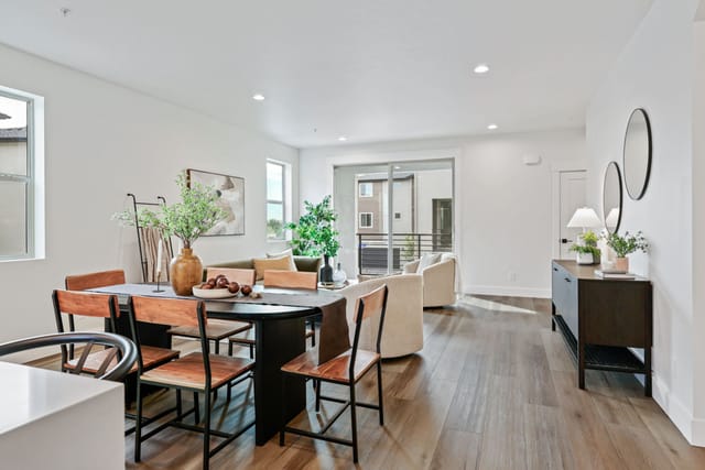 1715 S Rock View Drive photo 11