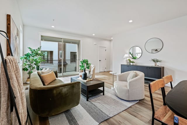 1715 S Rock View Drive photo 12