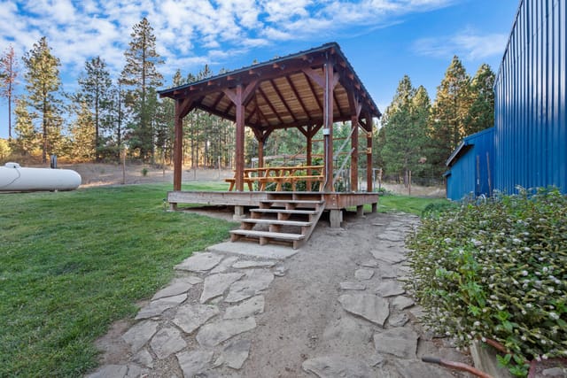 62924 Wolf Creek Lane photo 17