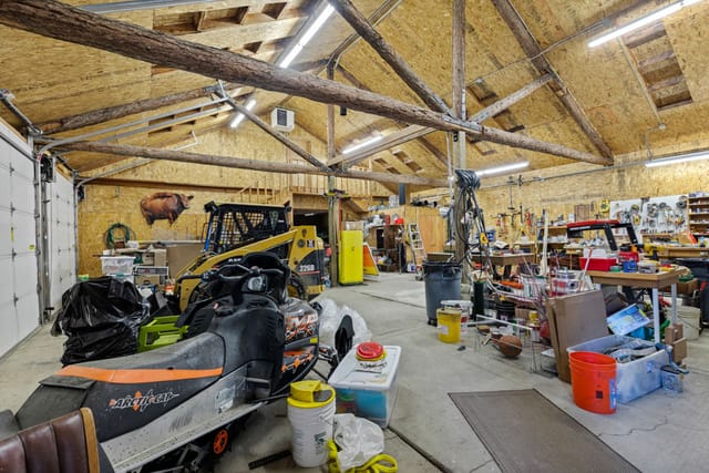 62924 Wolf Creek Lane photo 20