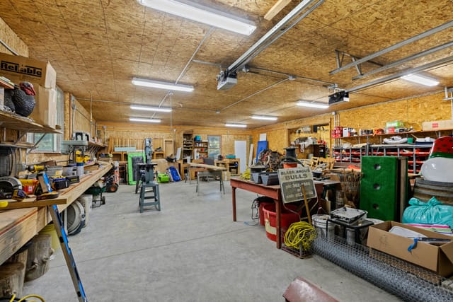 62924 Wolf Creek Lane photo 21