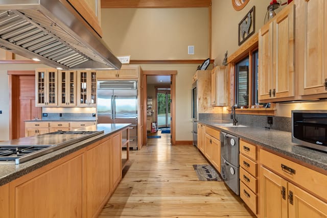 62924 Wolf Creek Lane photo 46