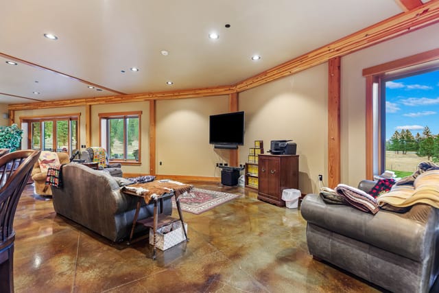 62924 Wolf Creek Lane photo 71