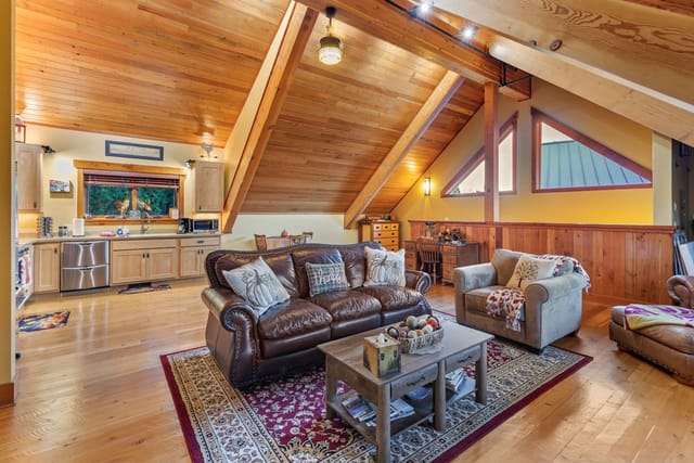 62924 Wolf Creek Lane photo 84