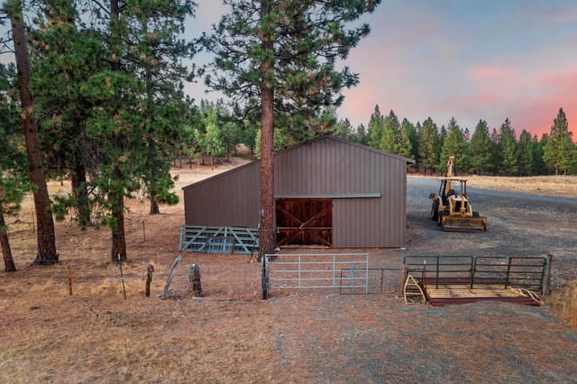 62924 Wolf Creek Lane photo 110