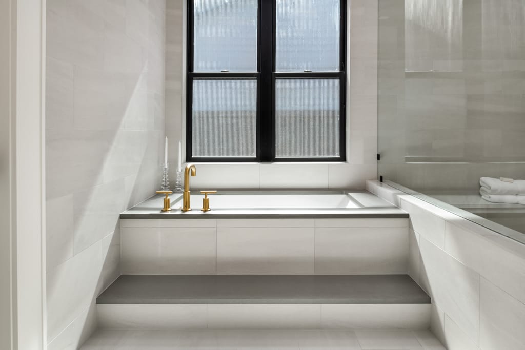 Blackwolf living space