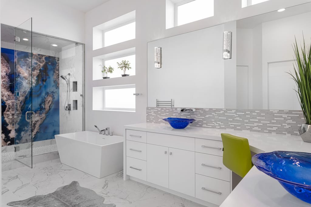 Photography-ready bathroom